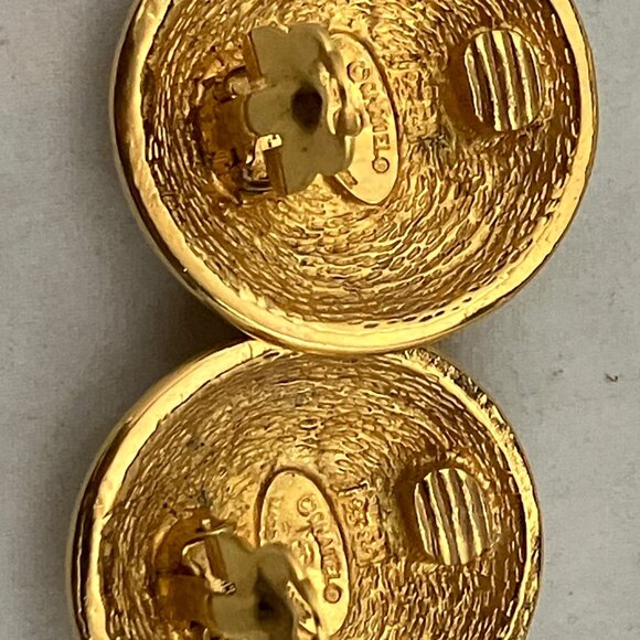 Vintage 90s Designer Chanel Classic Quilted Gold Tone Logo CC Clip on Earrings - Picture 4 of 15
